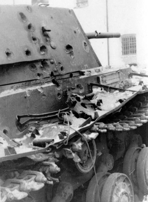 KV1 tank destroyed german shells